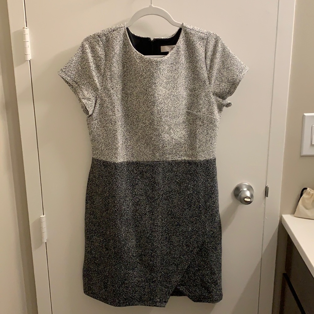 LAST CHANCE - LOFT gray shortsleeved dress